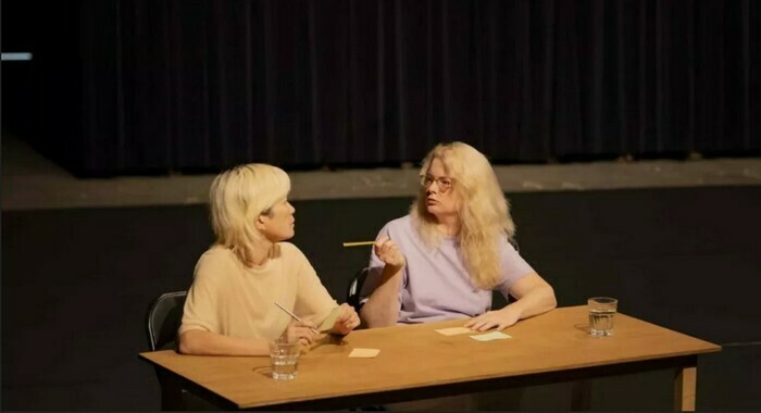 The first word of the first poem of the first collection is basket TU - Théâtre Universitaire Nantes Nantes