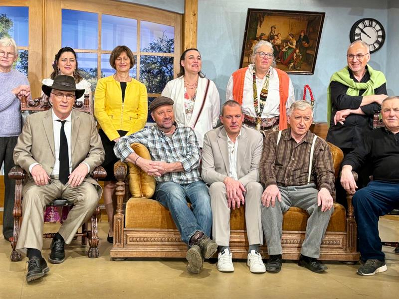 Théâtre alsacien D'Hybrides Hollywood ùff'm Starnebarri