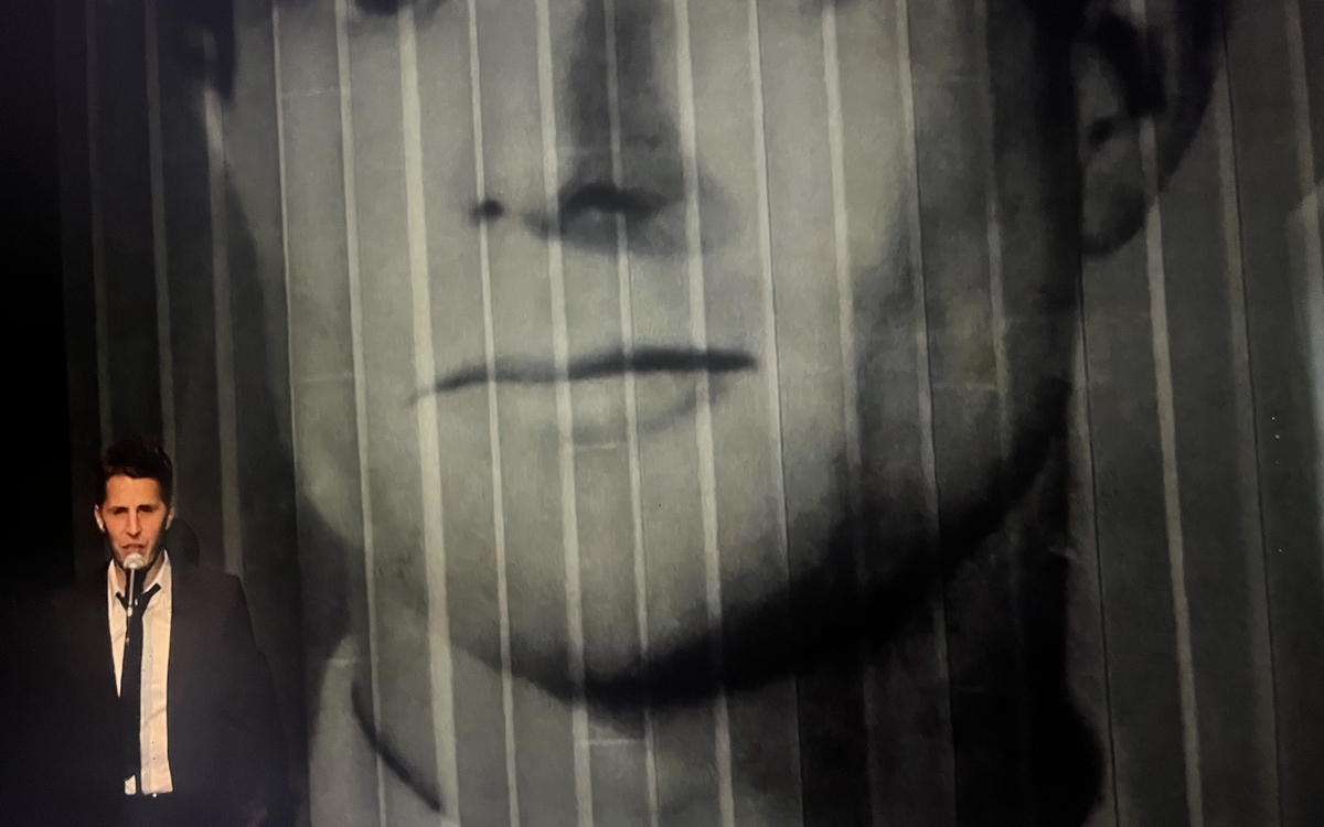 Un homme sans titre Théâtre de la Ville – Sarah Bernhardt Paris