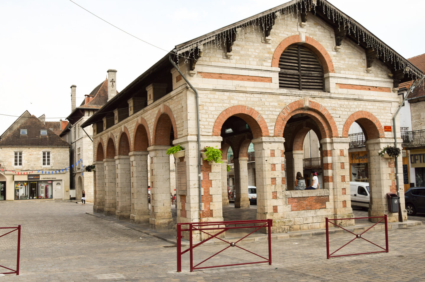 A la recherche des cailloux de Gramat parcours Baludik Gramat Occitanie