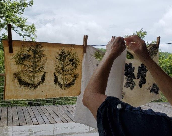 Ateliers matins nature en famille Impressions végétales au Jardin Bourian