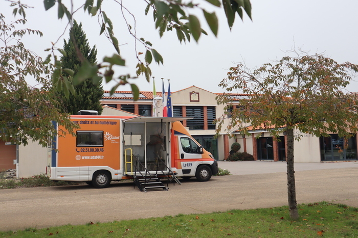 Bus numérique : un accompagnement numérique gratuit Mairie