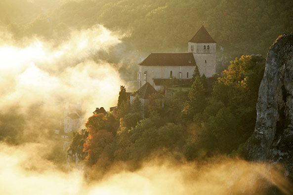 Circuit du Geoparc par Saint-Cirq-Lapopie Lalbenque Occitanie