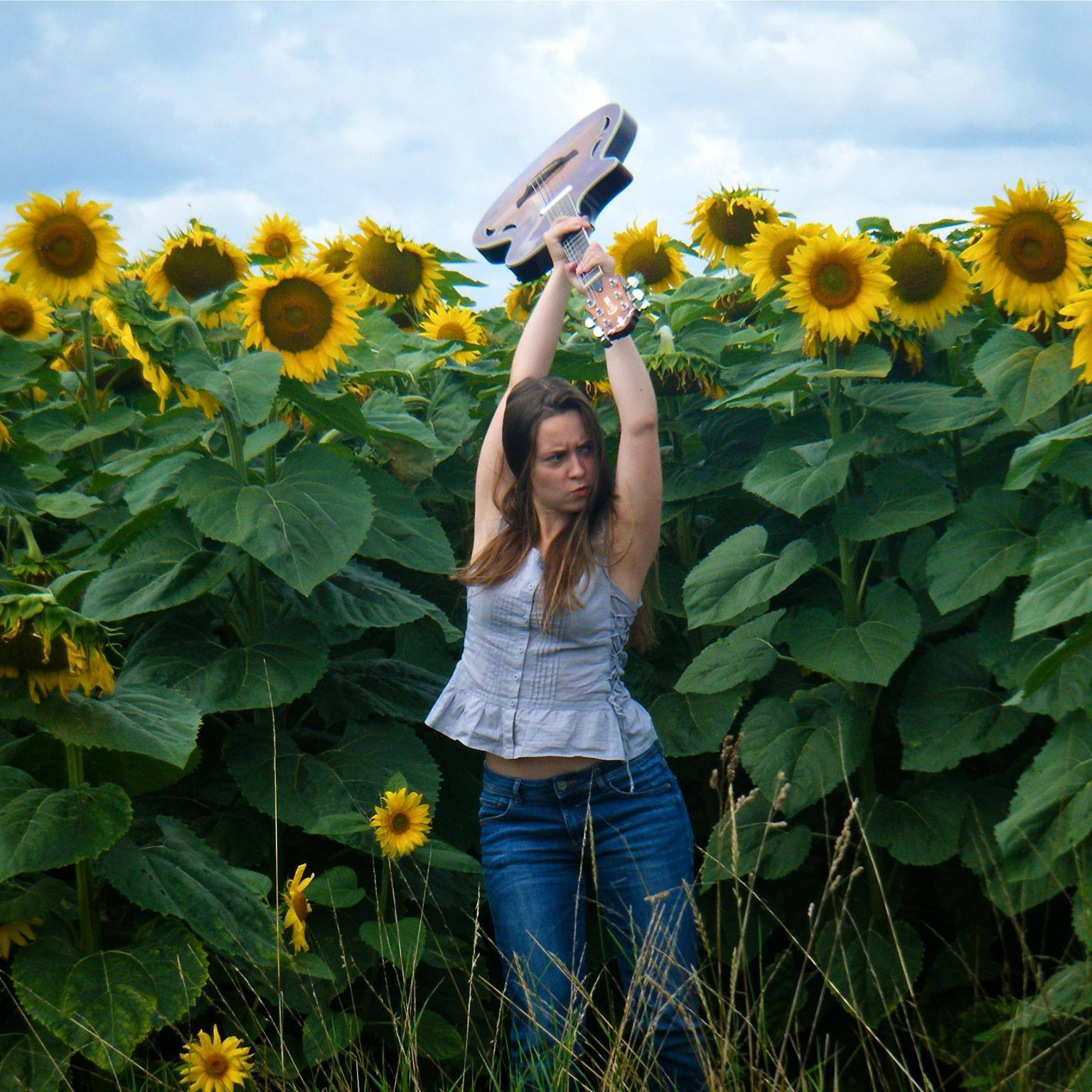 Concert Muddy Gurdy + Avril Milvoy (1e partie) Place Anne Sylvestre Lignières 2026-02-28 Concert Muddy Gurdy + Avril Milvoy (1e partie)