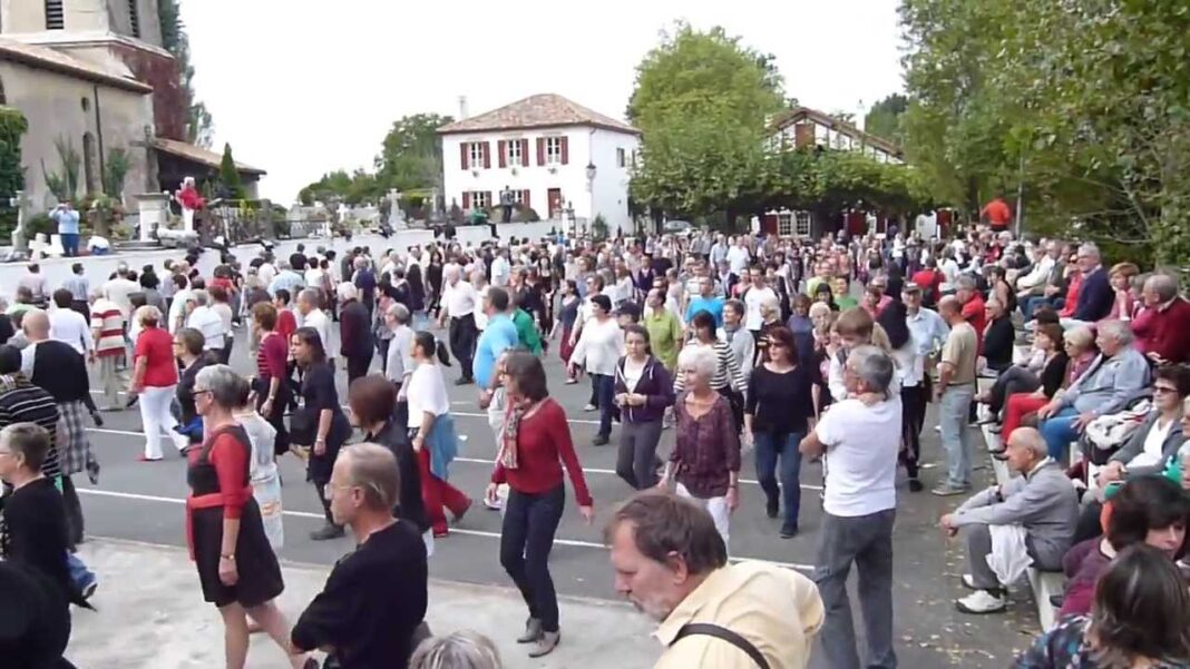 Festival Herri Uzta Mutxikoaren eguna, Théâtre de la Nature Arcangues
