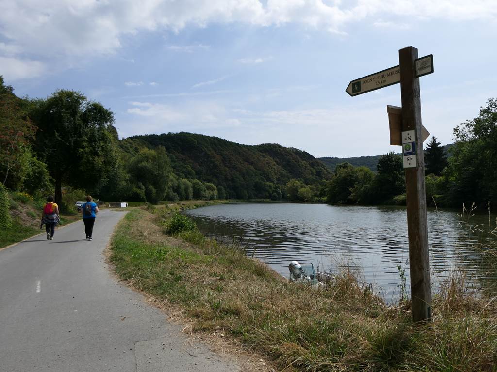 Halte de Joigny sur Meuse Joigny-sur-Meuse Grand Est