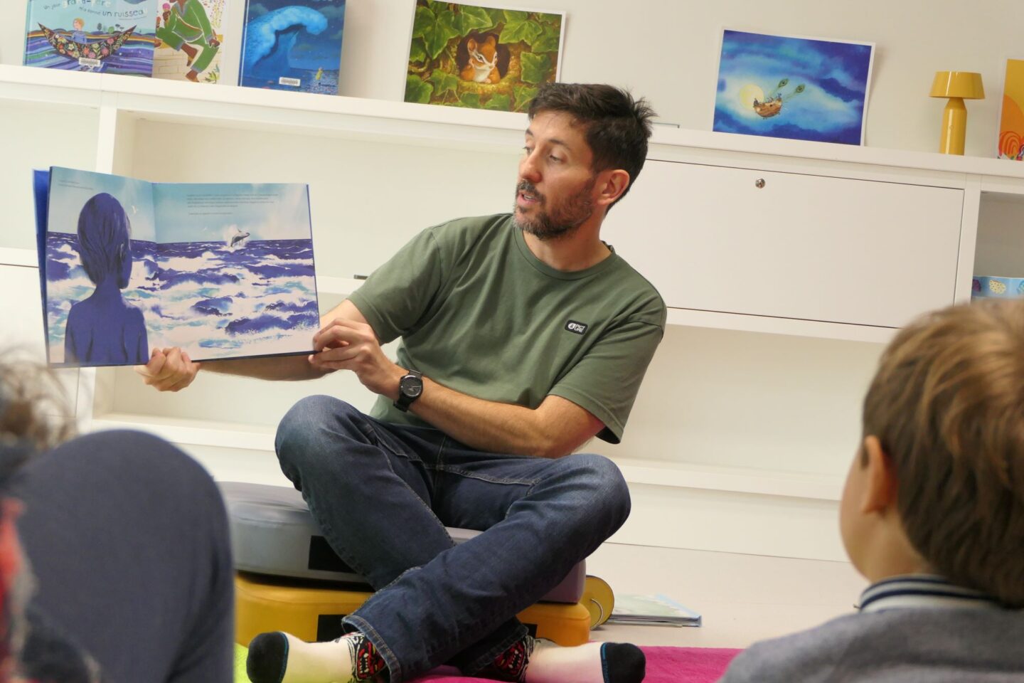 Histoires et jeux pour petits curieux