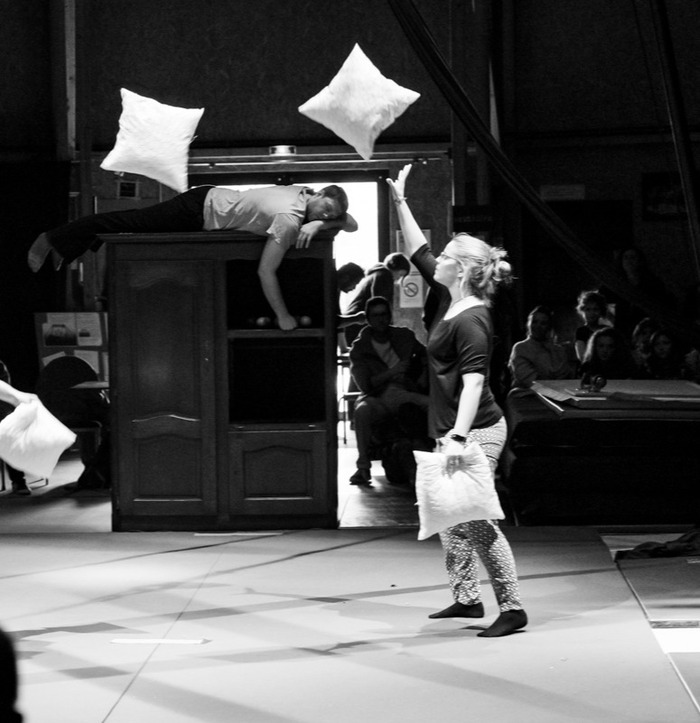 Jonglage et monocycle avec le Chapidock et Cirque en Retz Chapidock - Ecole des arts du cirque