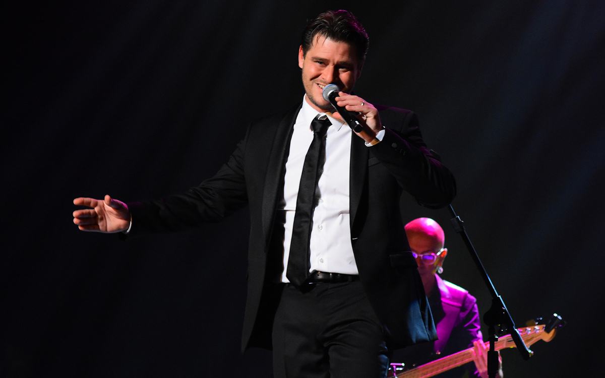Julien Dassin chante Joe Dassin au Théâtre de la Tour Eiffel Théâtre de la Tour Eiffel  Paris
