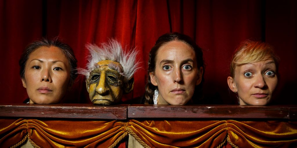 LA MORT GRANDIOSE DES MARIONNETTES