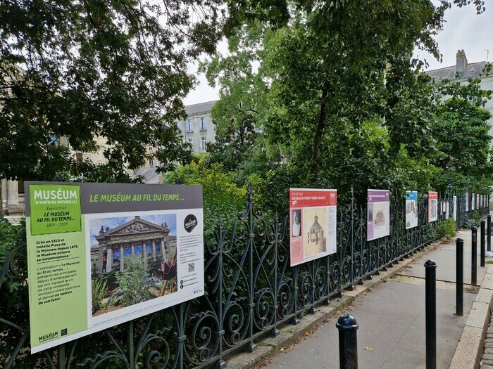 Le Muséum au fil du temps - Exposition sur les grilles du jardin du Muséum Muséum d'Histoire Naturelle