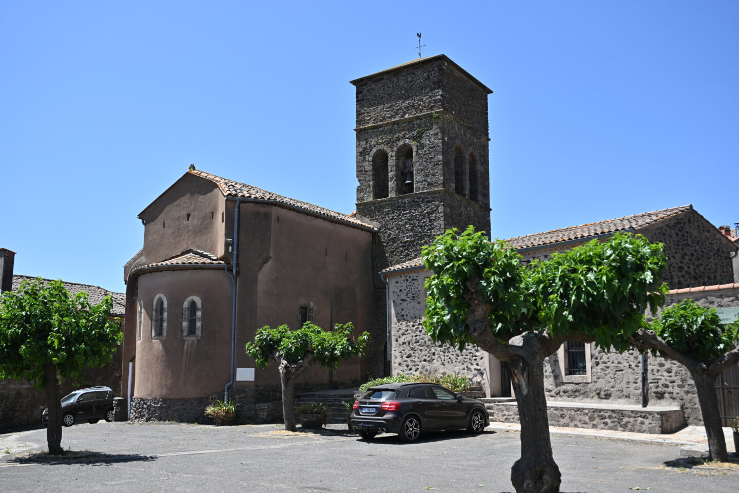 LES MURS QUI PARLENT