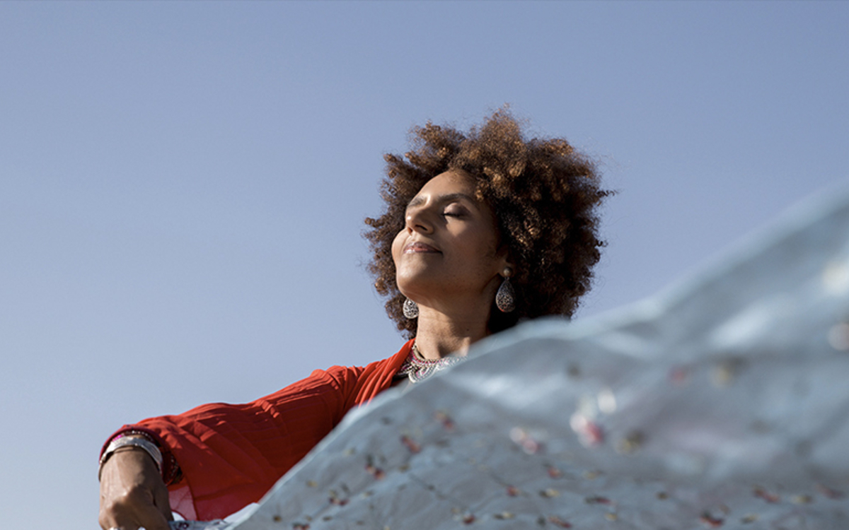 MALIKA ZARRA & LEO MONTANA Le Baiser Salé Paris