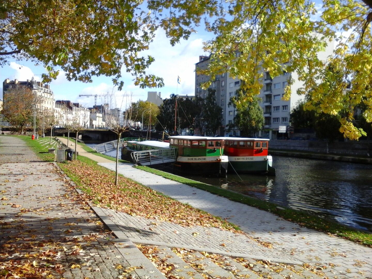 rennes peniche spectacle