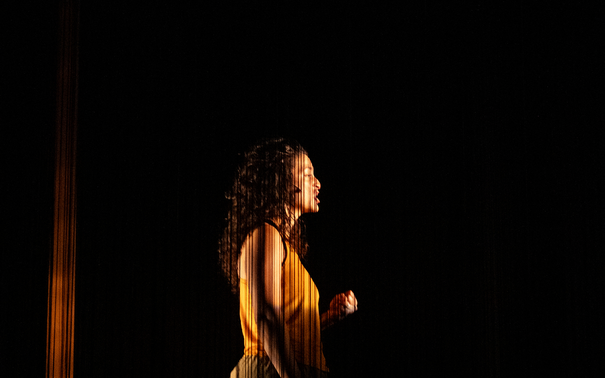 Sarah M. IQTIBAS (Allumer son feu au foyer d’un autre) Théâtre de L'étoile du nord Paris