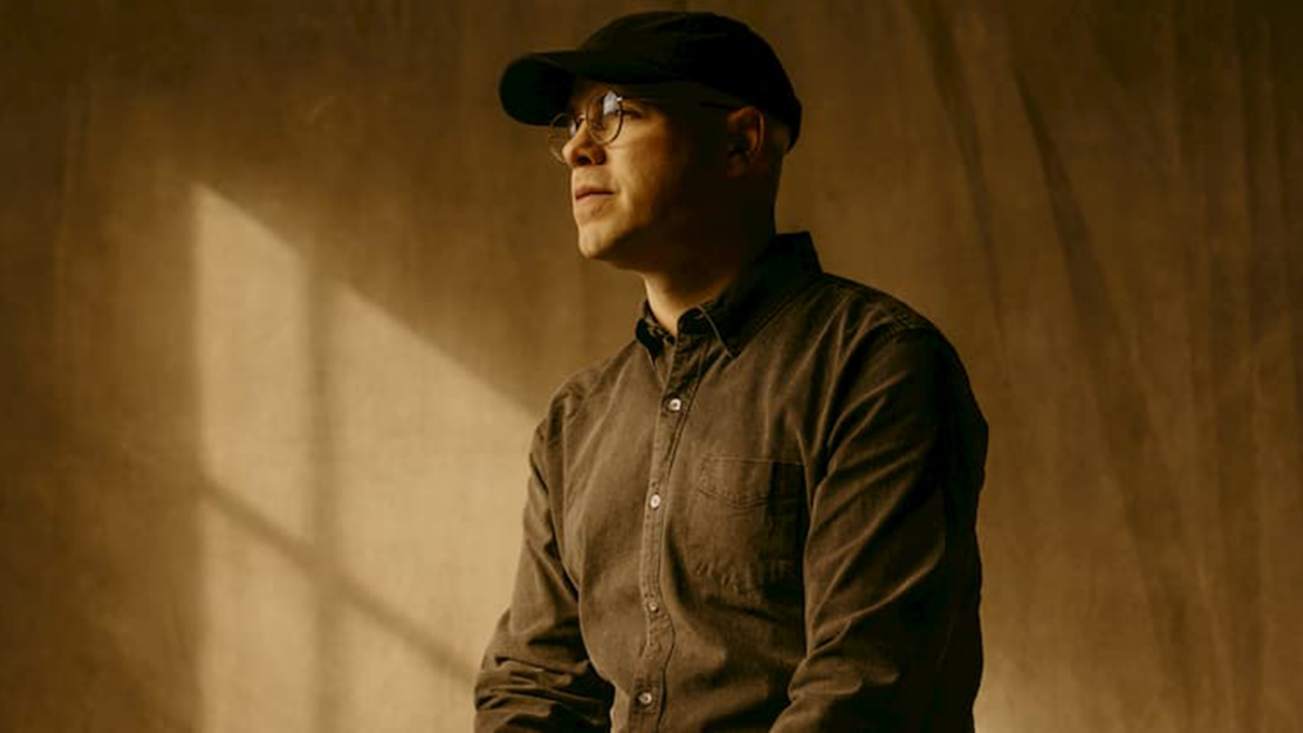 SLEEPING AT LAST Paris