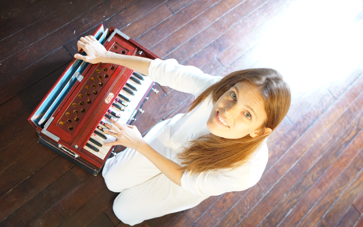 Un atelier pour chanter avec Marion Corrales ! Théâtre de la Concorde  Paris