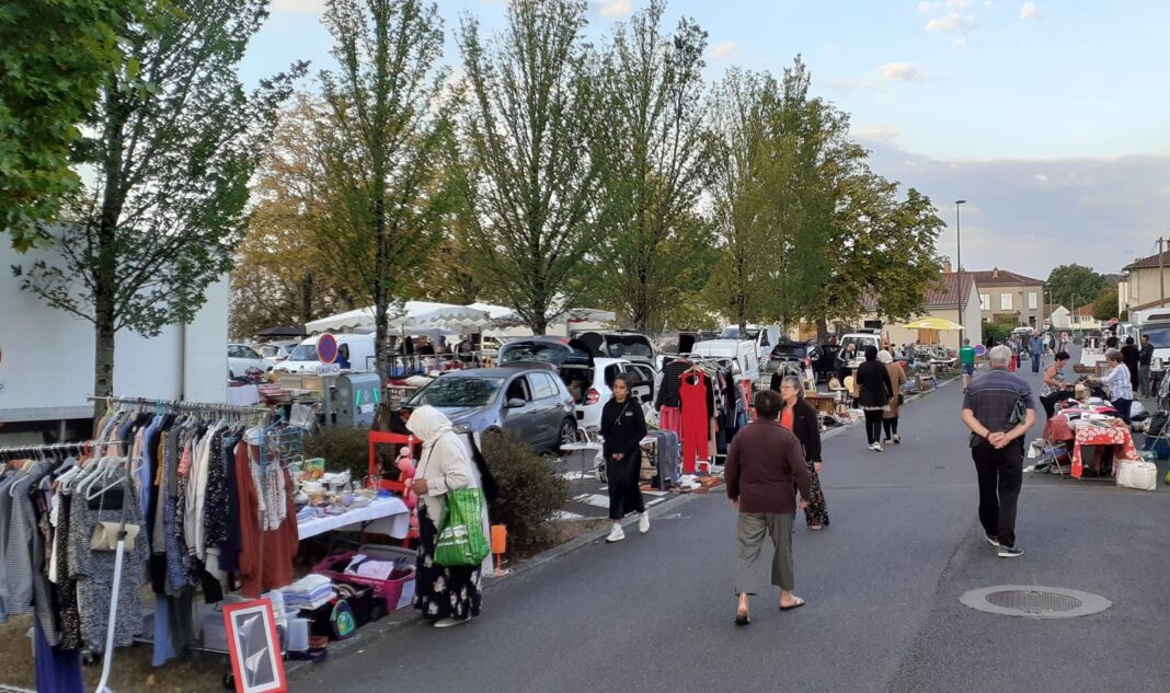 Vide-grenier du Comité d&rsquo;Animation, Salle des fêtes Oradour-sur-Glane