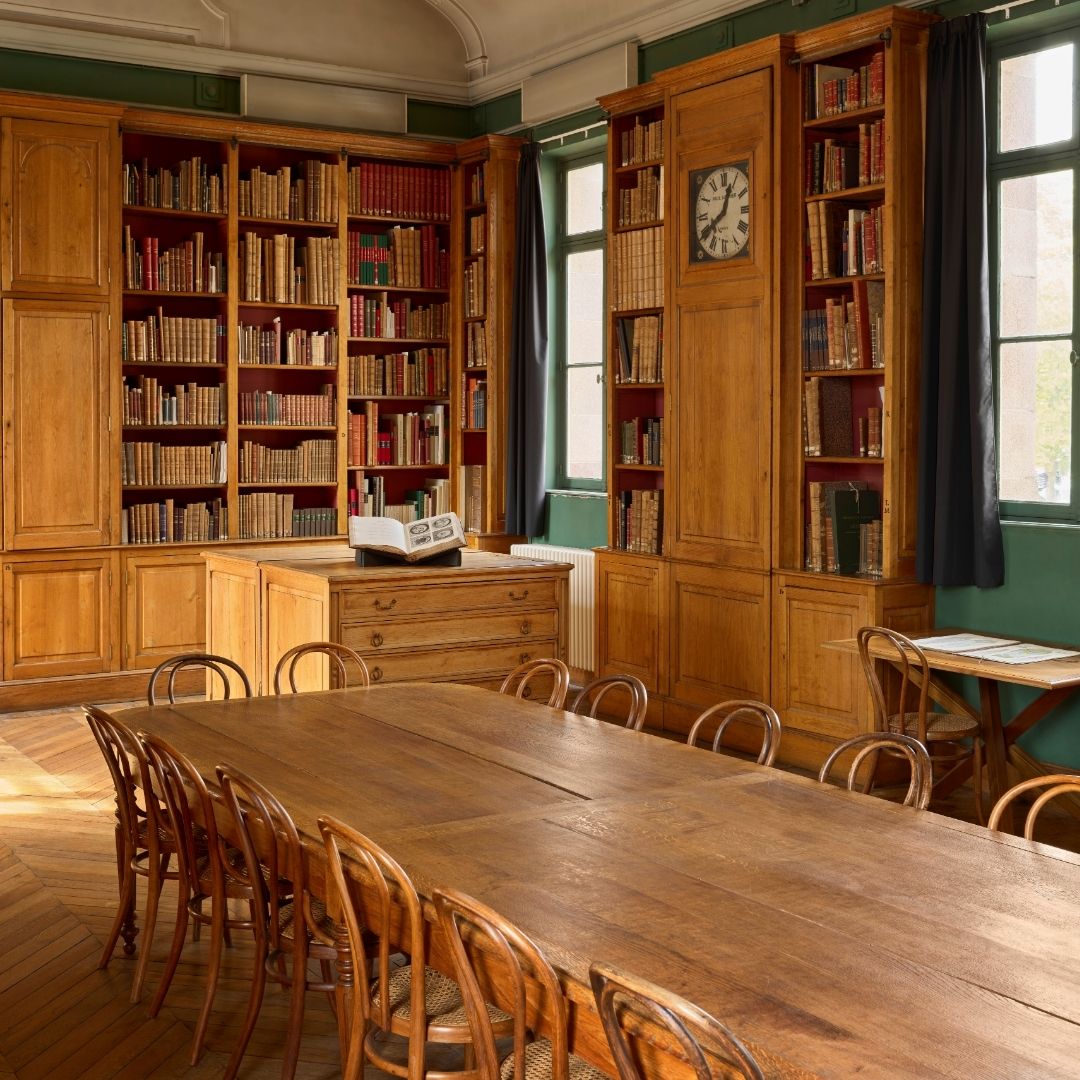 Visite en autonomie Découvrez la bibliothèque du musée