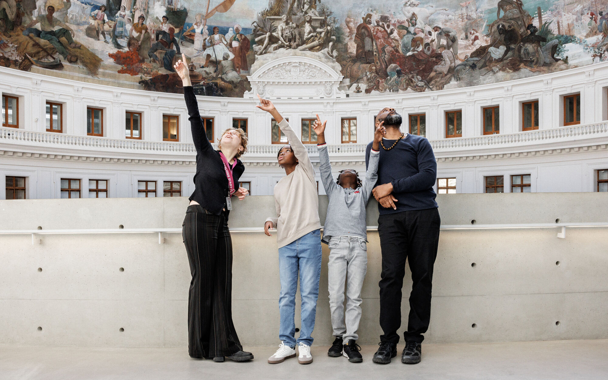Visite en famille à la Bourse de Commerce — Pinault Collection Bourse de Commerce — Pinault Collection Paris