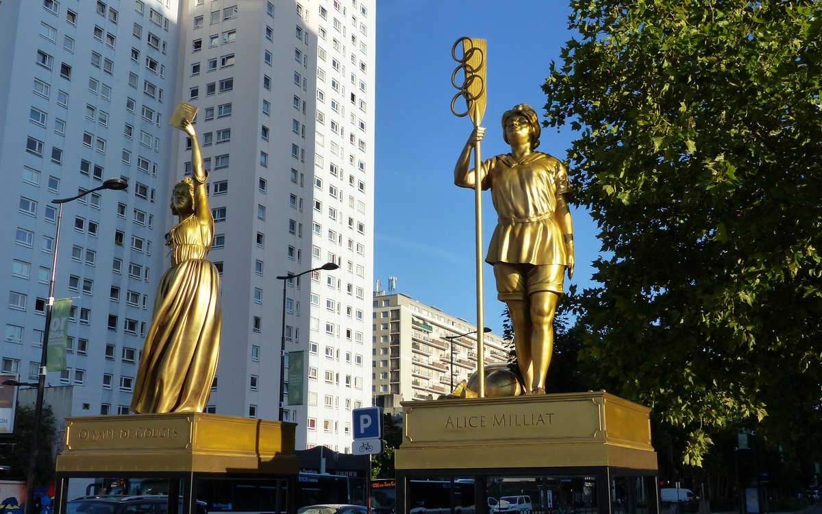 Visite guidée : Les femmes en or de Paris 2024 Statues des Femmes  Paris