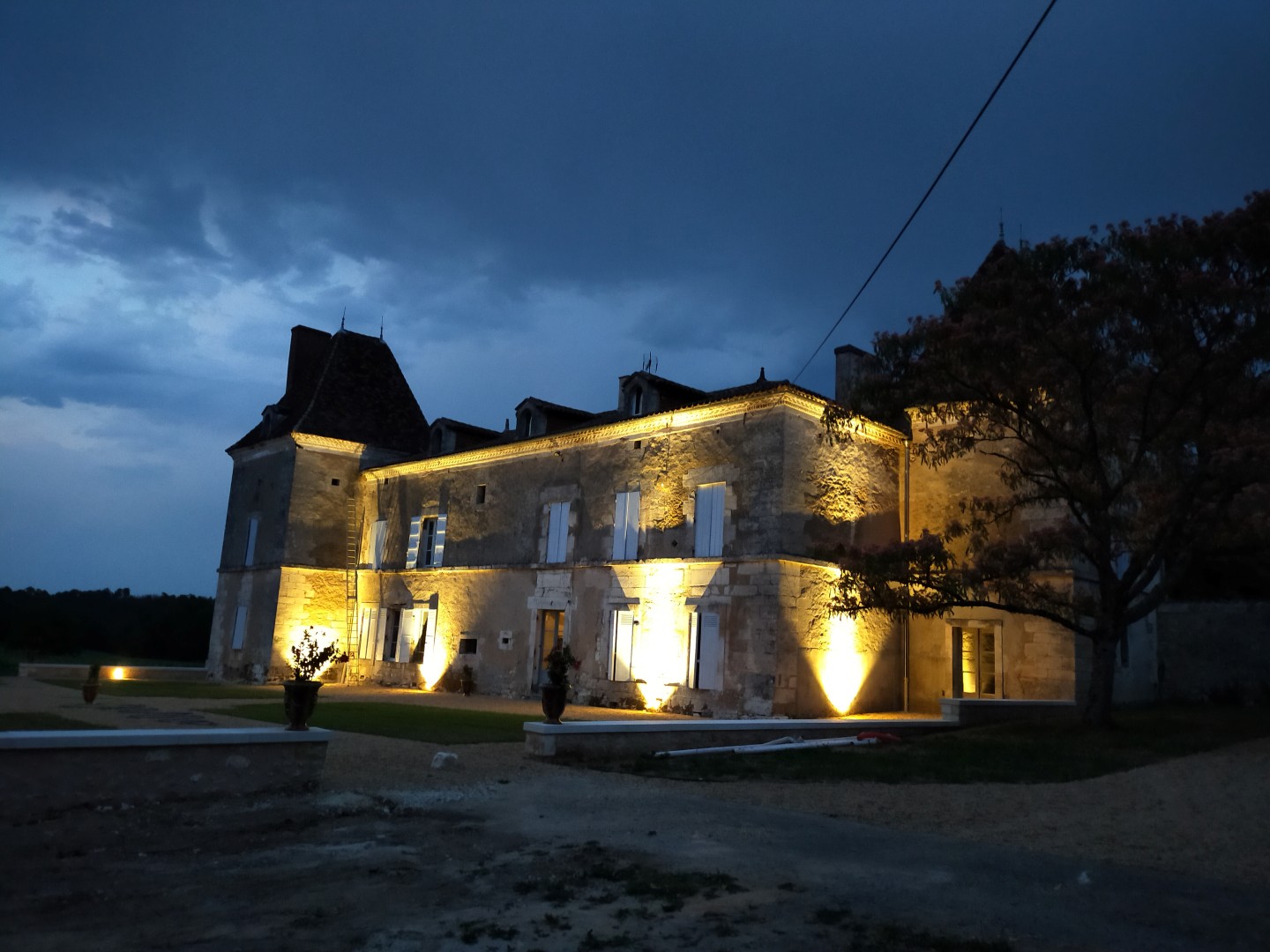 Visite intérieur et extérieur du Château de Feydoux Châteaux en fête