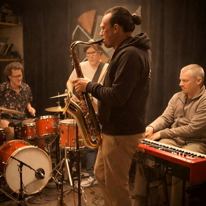 AFRO-JAZZ : BUSHMEN abbaye de Boschaud Villars