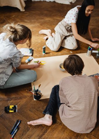 Atelier Crée une histoire en kamishibaï !
