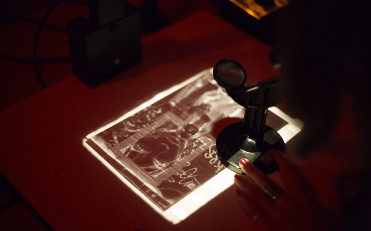 Atelier de photographie argentique noir et blanc et de tirage en chambre noire Centre Anim Rébeval  Paris