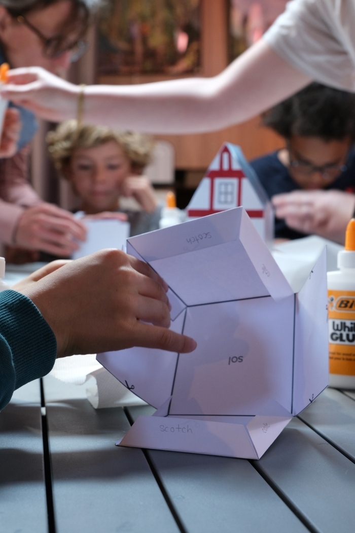 Atelier enfant : Les maisons à pans de bois Office de tourisme de Pontivy Communauté