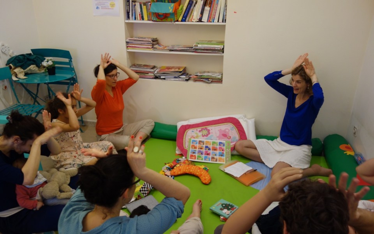 Ateliers Signes avec bébé – Paris 10 Un air de famille  Paris