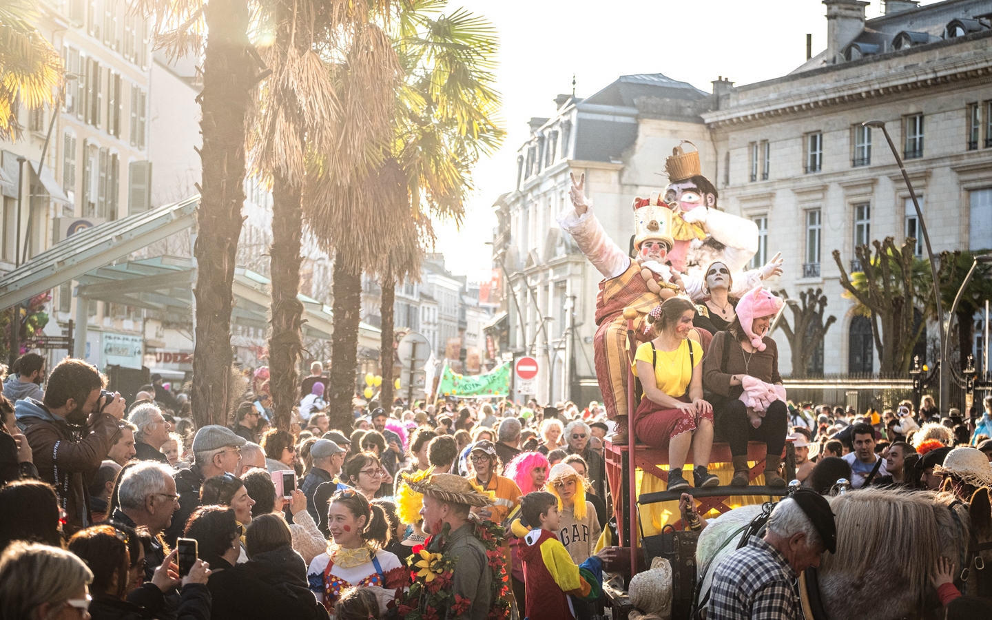 Carnaval Biarnés Le grand Défilé