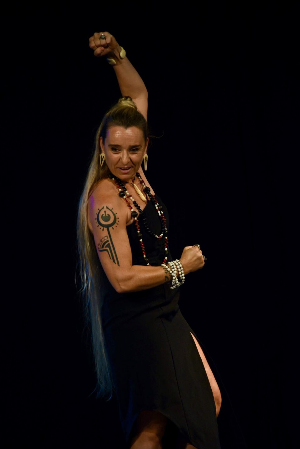 CONTES & RENCONTRES AOTEAROA