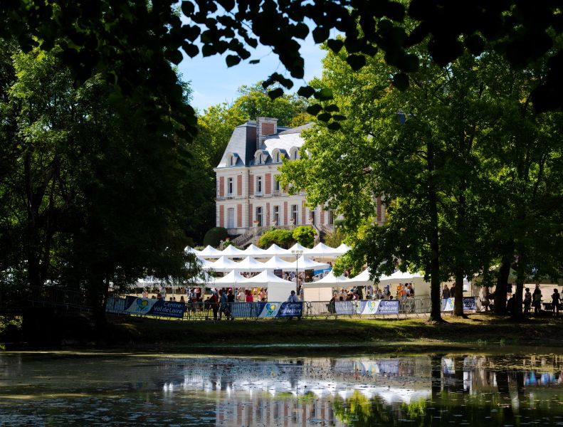 La Forêt des Livres chez Gonzague Saint Bris