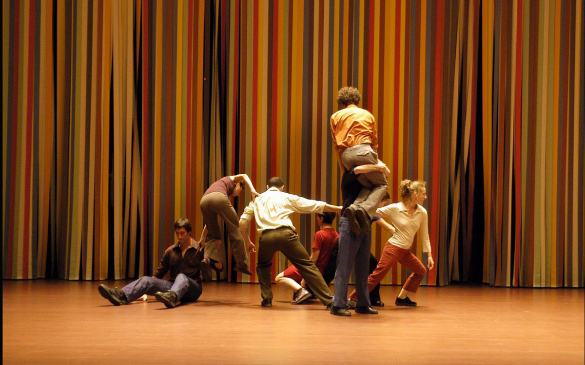 « Les Applaudissements ne se mangent pas » de Maguy Marin Chaillot – Théâtre national de la Danse Paris "Les Applaudissements ne se mangent pas" de Maguy Marin Chaillot - Théâtre national de la Danse Paris