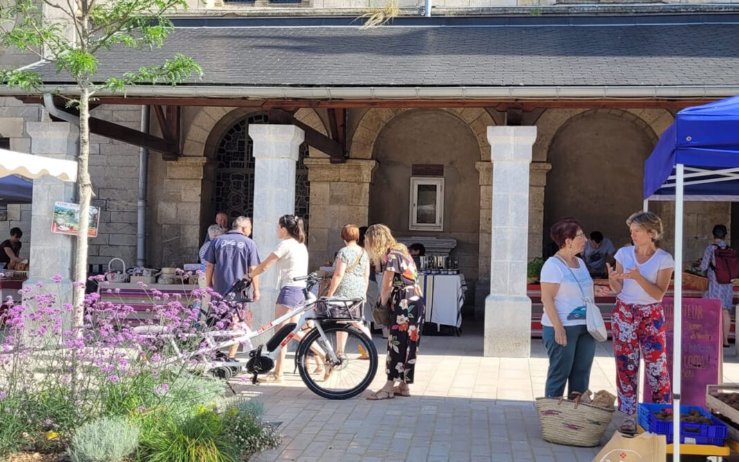 Marché aux produits fermiers  Hasparren