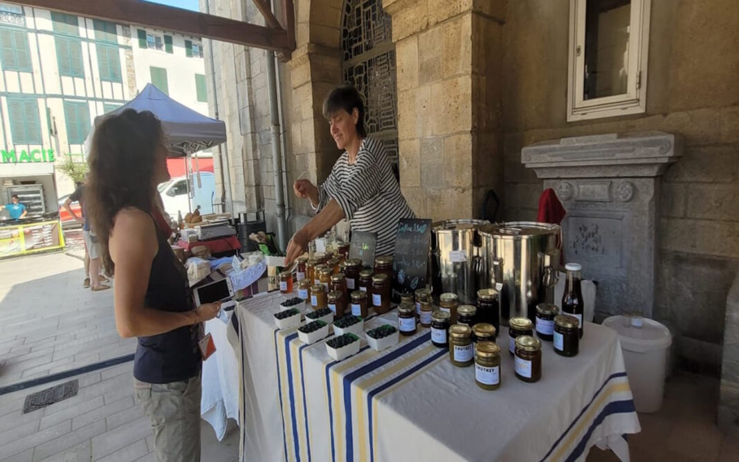 Marché aux produits fermiers  Hasparren