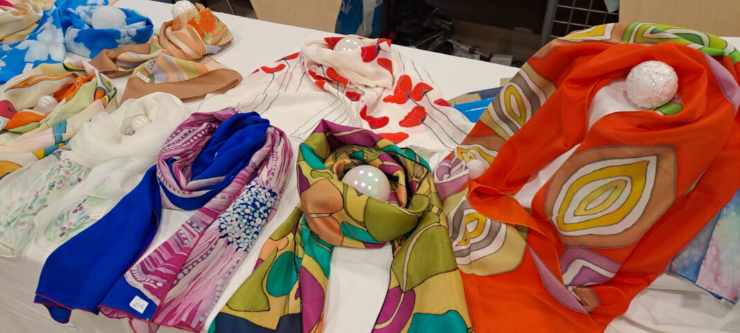 Marché de Noël Artisanat du Club des Soyeuses Salle Polyvalente Sammarçolles