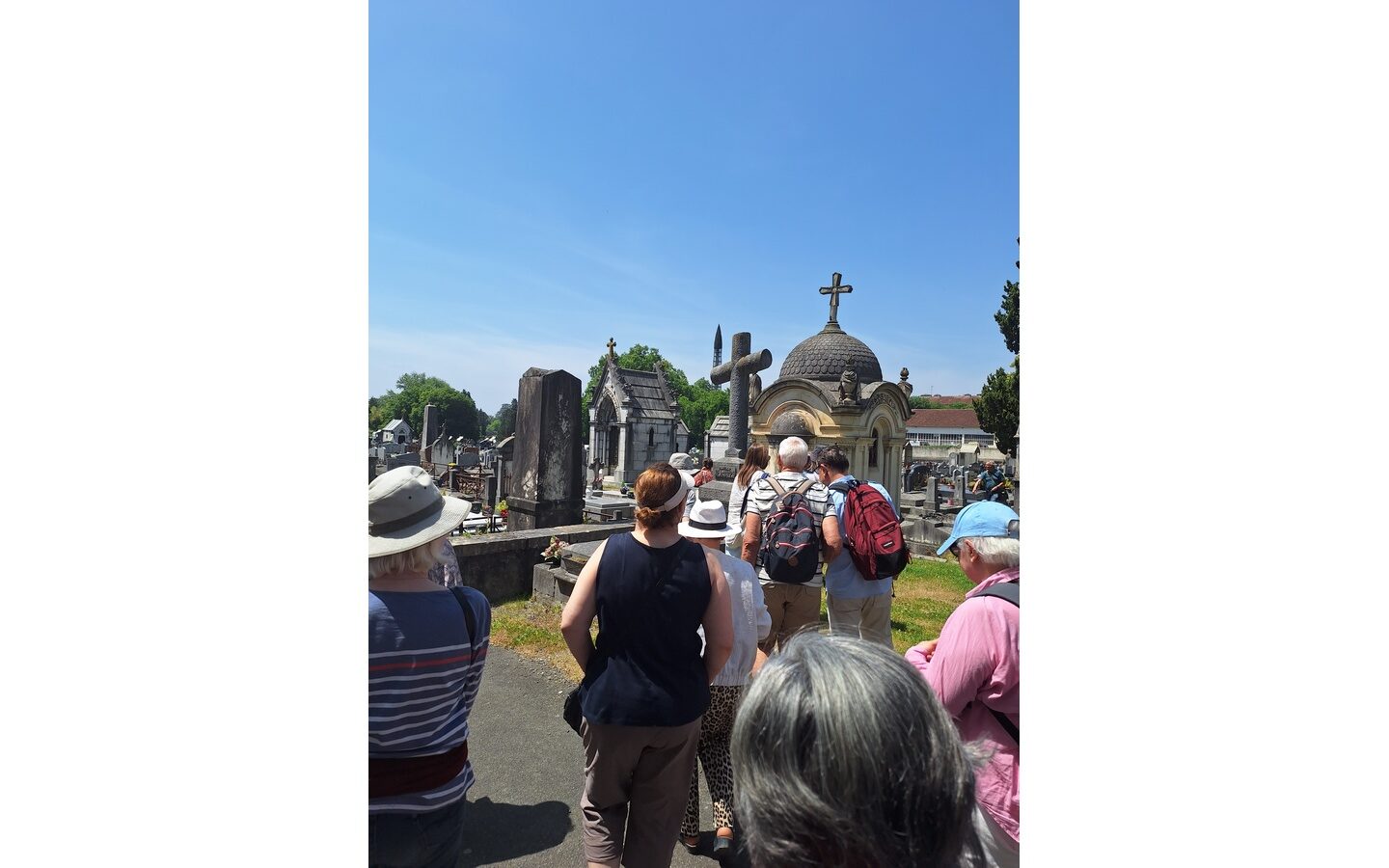 Mémoire de pierres entretenir et restaurer le cimetière urbain