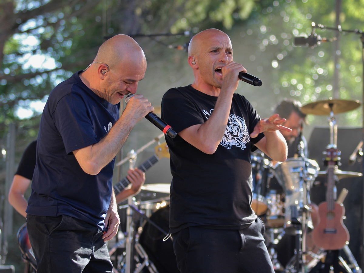 MOUSS ET HAKIM COMME A LA MAISON !