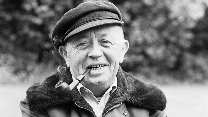 Pierre Jakez Hélias Pierre jakez Hélias