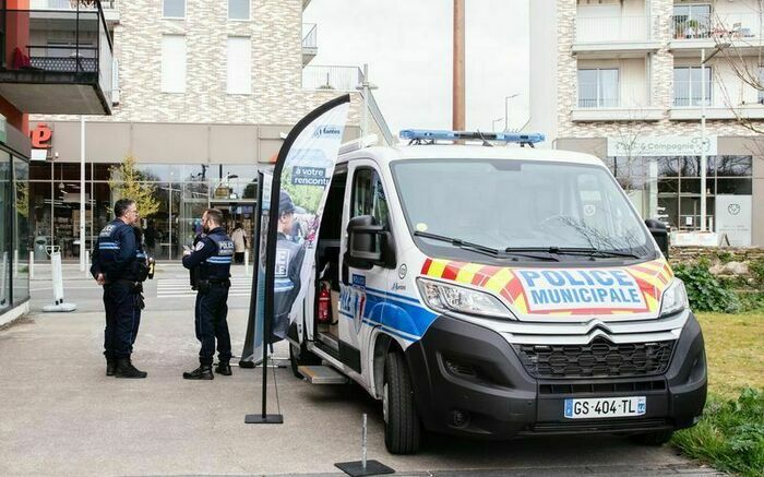 Rencontre avec la police municipale Locomotive (La) - Maison de Quartier Erdre-Batignolles