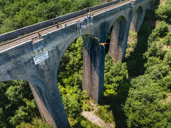 Saut à l'élastique du viaduc de Ste-Eulalie de Cernon