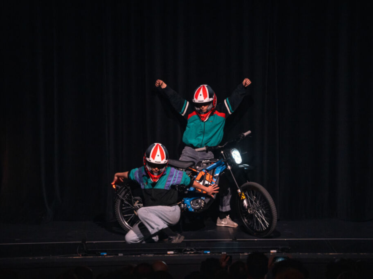 Spectacle Fabulation