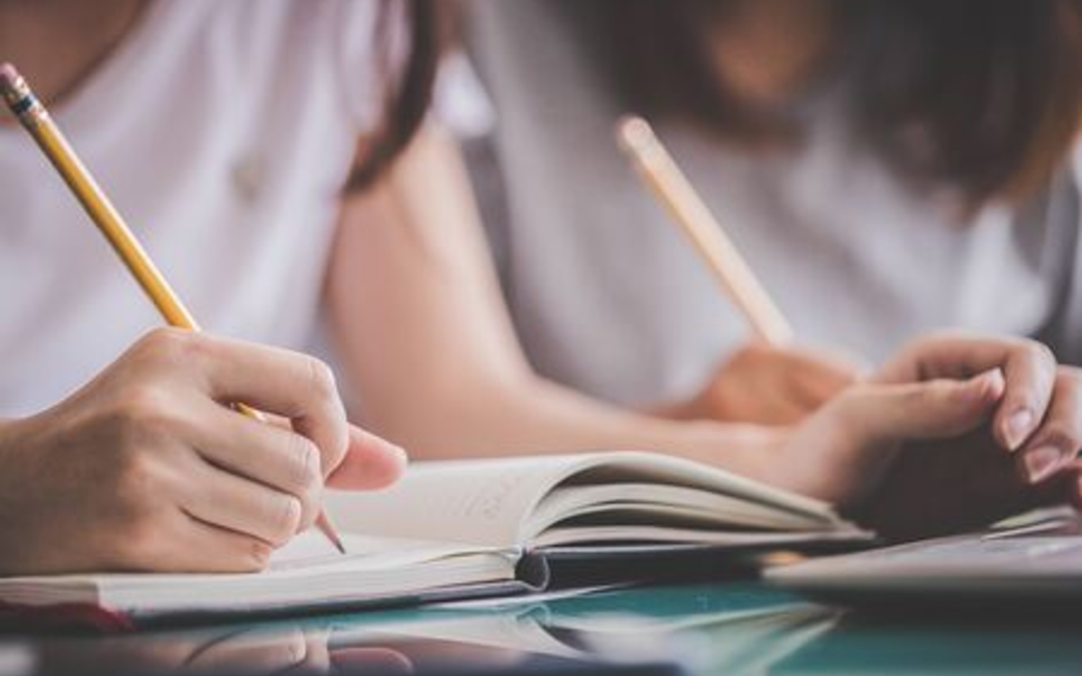 Stage vacances scolaires "Accompagnement scolaire" Centre Paris Anim' Poterne des Peupliers PARIS