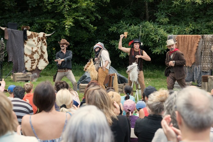 TATANKA – Western tous publics à partir de 8 ans Maison de quartier Madeleine Champ de Mars TATANKA - Western tous publics à partir de 8 ans Maison de quartier Madeleine Champ de Mars