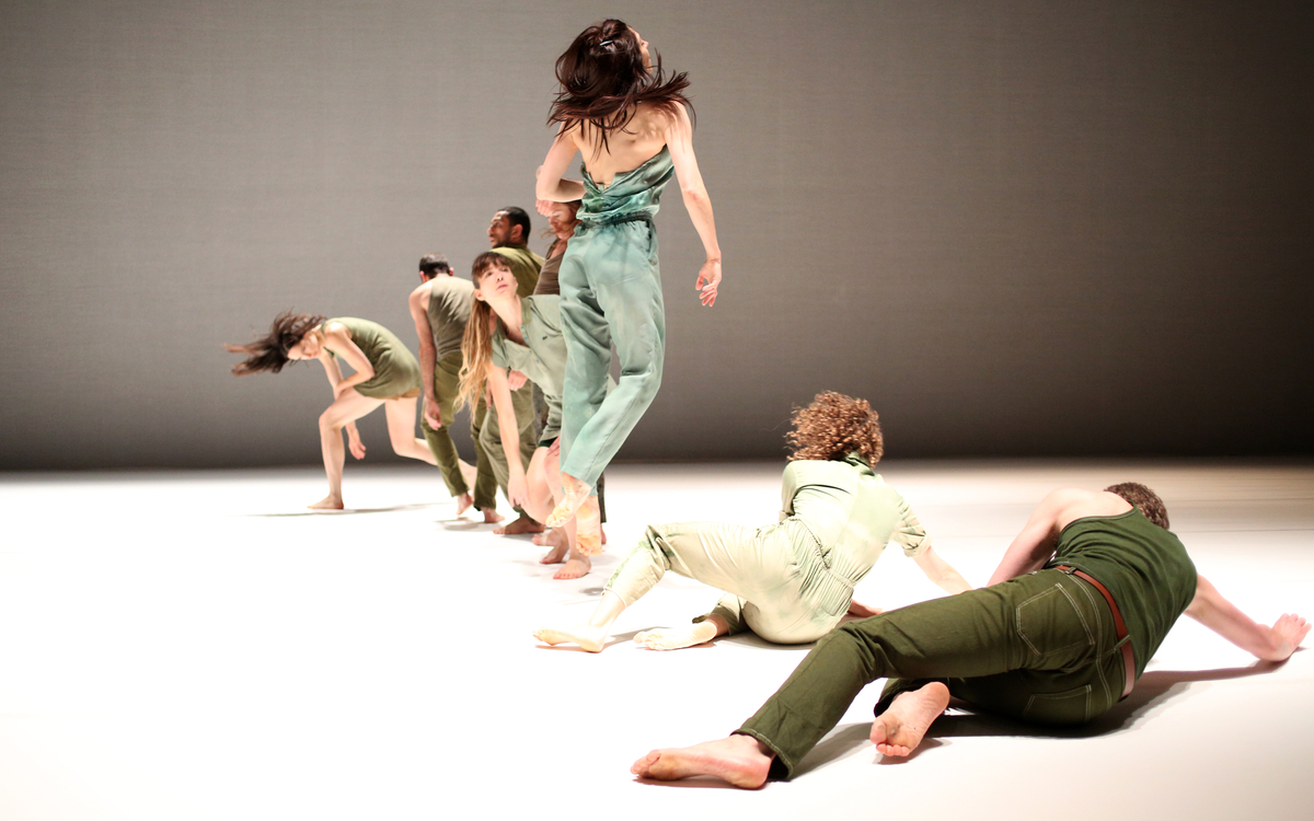 « Tenir le temps » de Rachid Ouramdane & le Ballet de l’Opéra de Tunis Chaillot – Théâtre national de la Danse Paris "Tenir le temps" de Rachid Ouramdane & le Ballet de l'Opéra de Tunis Chaillot - Théâtre national de la Danse Paris