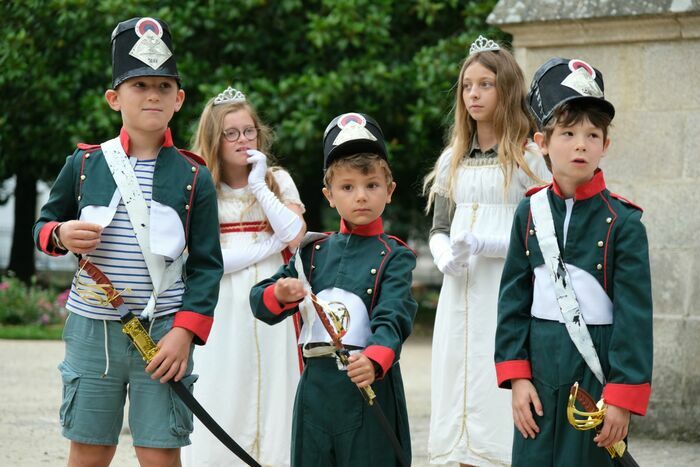 Visite costumée : Les enfants en costume ! Quartier napoléonien Office de tourisme de Pontivy Communauté