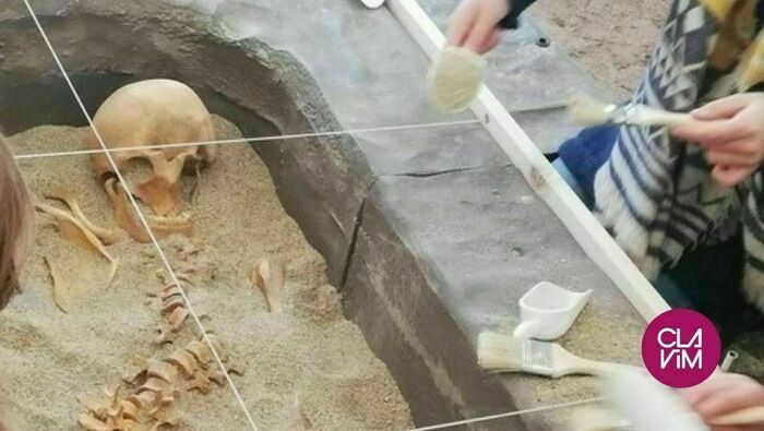 ARCHEO ' SQUELETTE Le Temps des Cerises Issy-les-Moulineaux