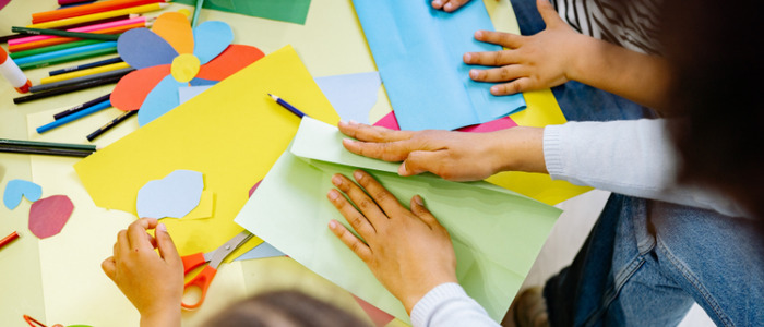 Atelier créatif 1-4 ans dans le cadre de "Exposition d'une collection - Fonds d'art de Plan-les-Ouates" HiFlow Genève